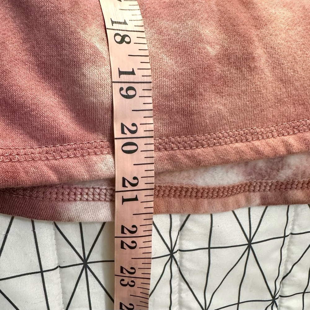 Tie-Dye Cropped Hoodie - Picture 8 of 8